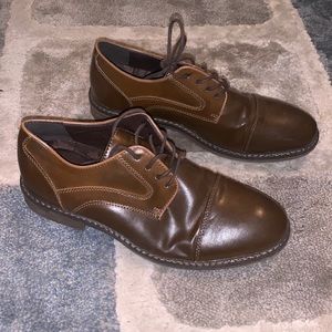 IZOD dress shoes